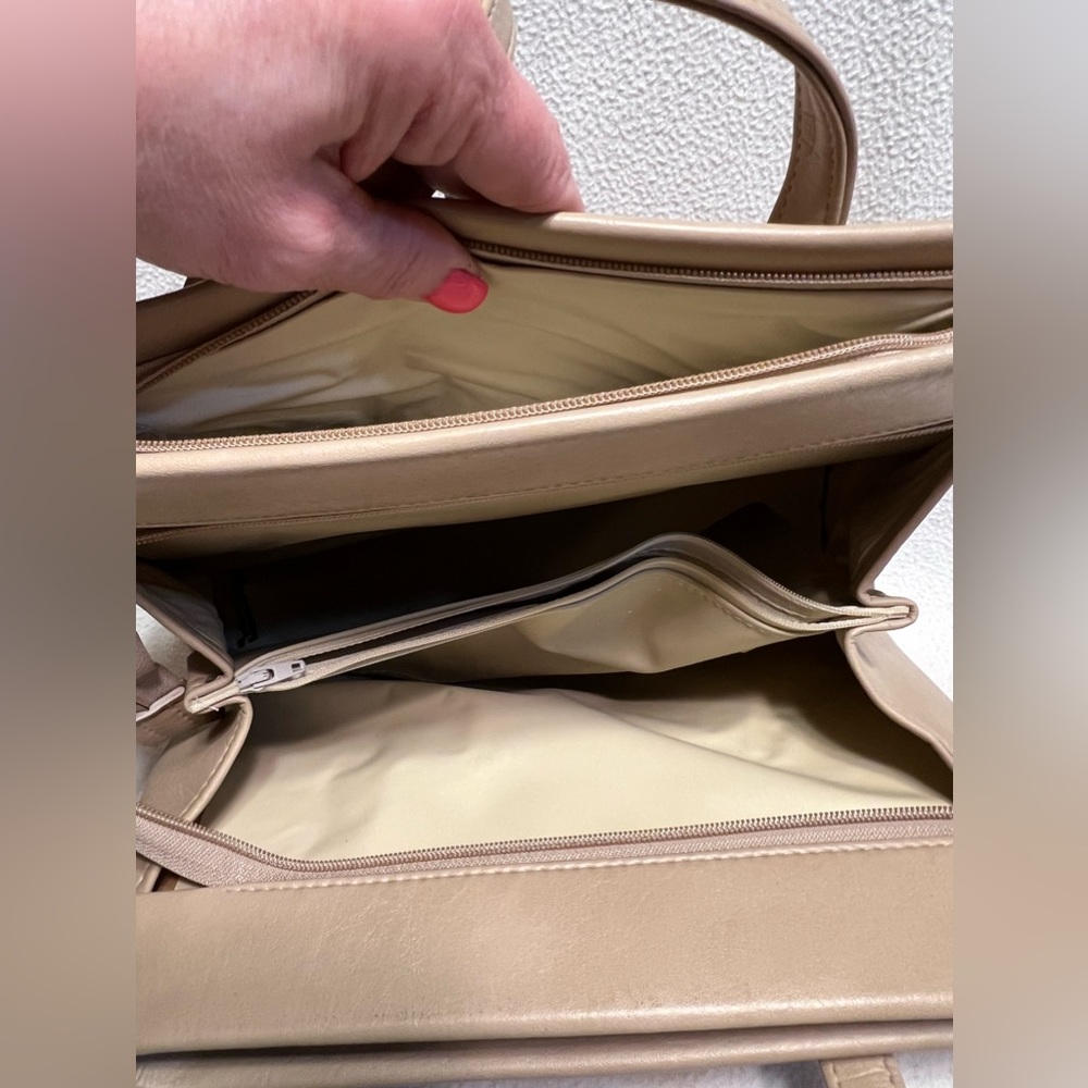 Purse - Picture 11 of 11